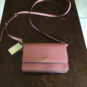 Michael Kors crossbody phone, accessory bag